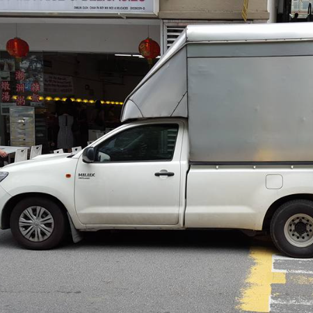 หยิบขวดเปล่าทั้งหมด/collect bottles