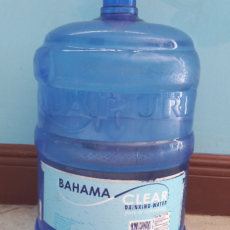 DEL UN WOSLEE 5 Gal refill Unhandled