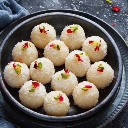 Nariyal Ladoo