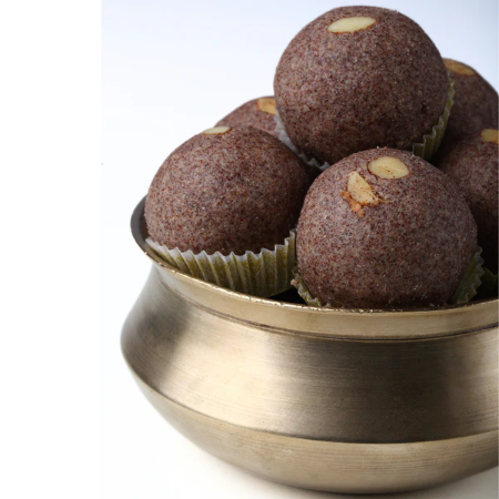 NACHNI LADOO