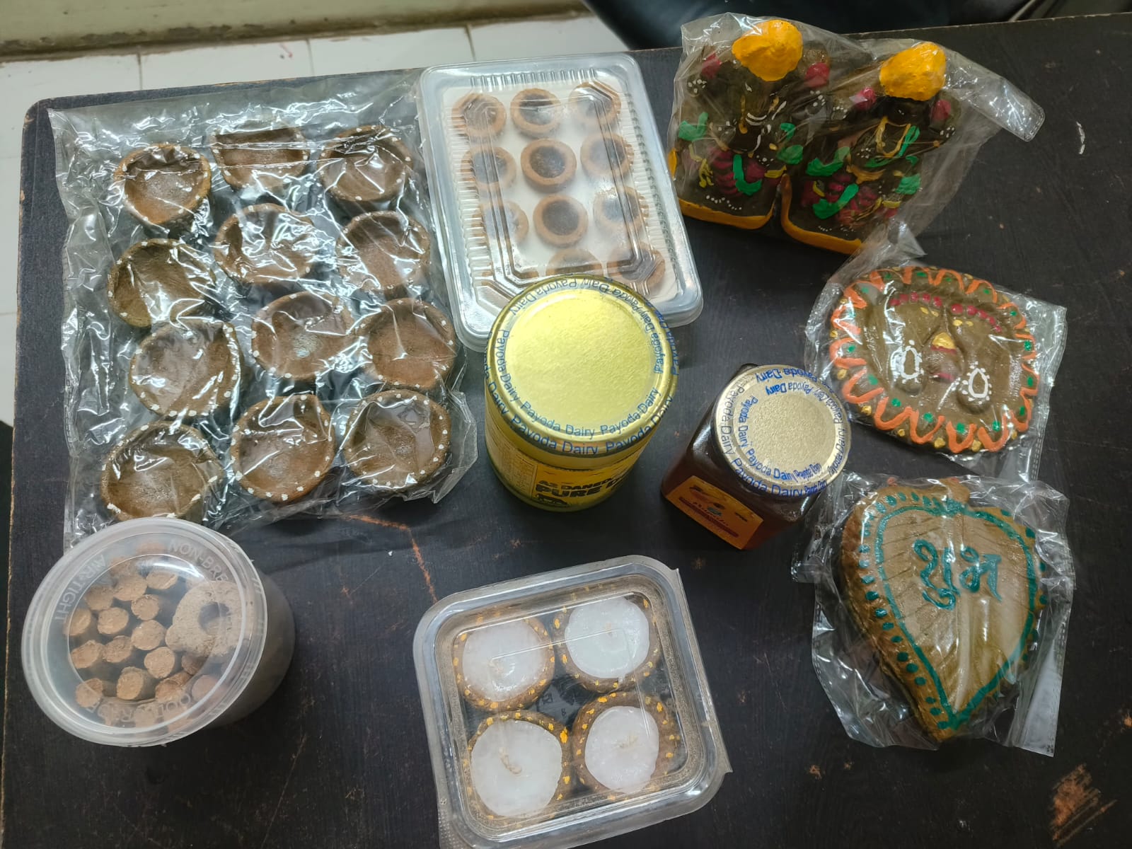 Assorted Gift Box of Cow Dung Products_A2 Cow Ghee _ Natural Honey