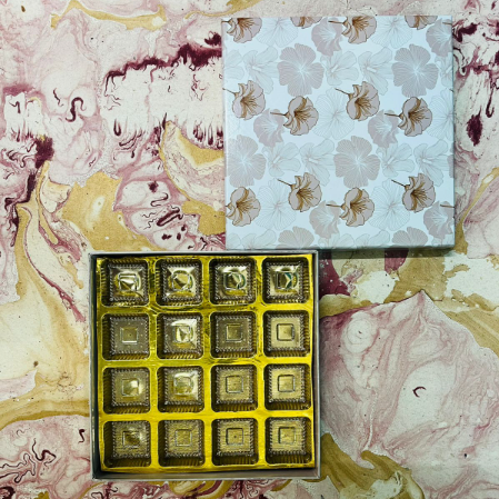 Sweet Box Medium Size 16 Pcs