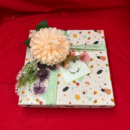 Sweet Box Medium Size 16 Pcs
