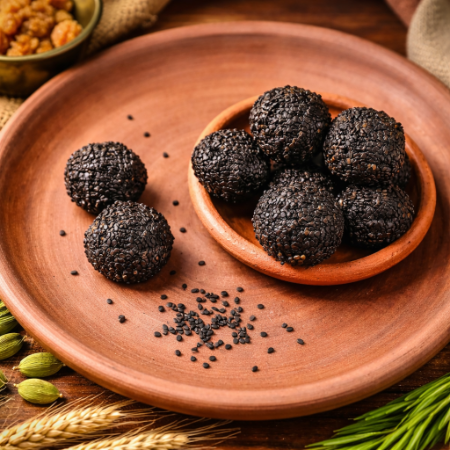 Black Til (Sesame) Jaggery Laddoo - (Rs 30 refund on Glass jar return)