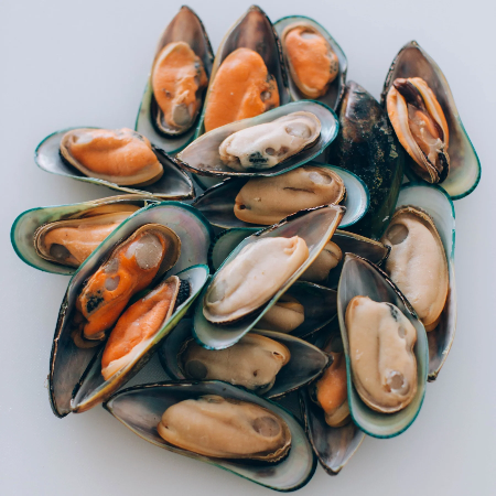 New Zealand Green Mussels on Half Shell 1kg